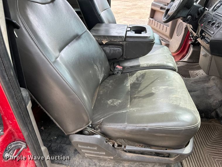 image for item NU9866 2009 Ford F550 Super Duty XL SuperCab bucket truck 