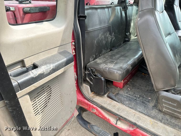 image for item NU9866 2009 Ford F550 Super Duty XL SuperCab bucket truck 