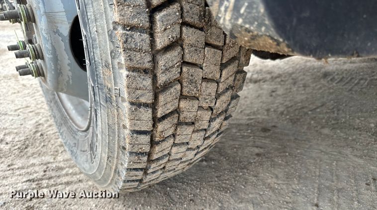 image for item NU9866 2009 Ford F550 Super Duty XL SuperCab bucket truck 