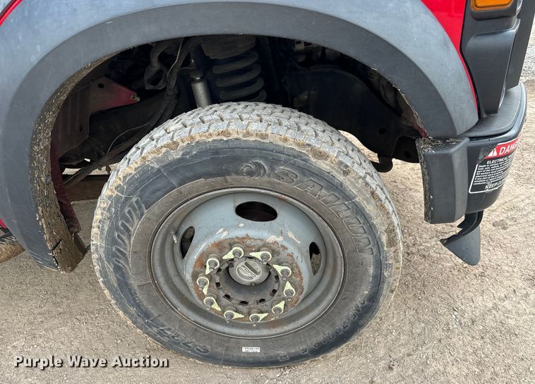 image for item NU9866 2009 Ford F550 Super Duty XL SuperCab bucket truck 