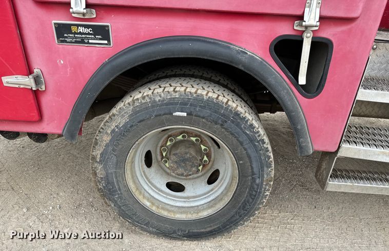 image for item NU9866 2009 Ford F550 Super Duty XL SuperCab bucket truck 