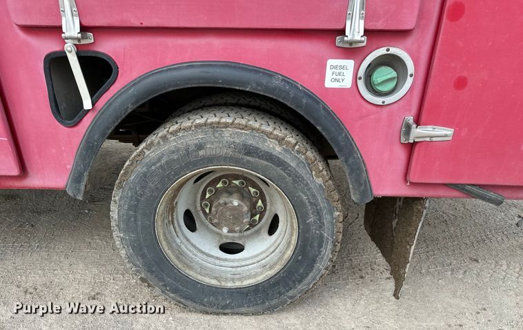 image for item NU9866 2009 Ford F550 Super Duty XL SuperCab bucket truck 