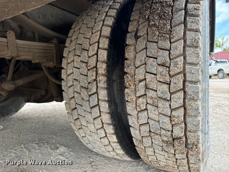 image for item NU9866 2009 Ford F550 Super Duty XL SuperCab bucket truck 