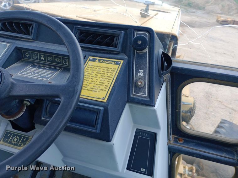 image for item NU9868 1995 Caterpillar 416B backhoe