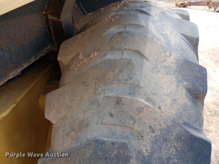 image for item NU9868 1995 Caterpillar 416B backhoe