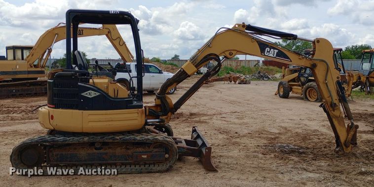 image for item NU9870 2004 Caterpillar  305C CR mini excavator