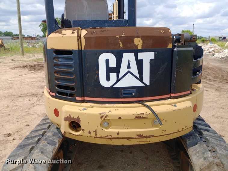image for item NU9870 2004 Caterpillar  305C CR mini excavator