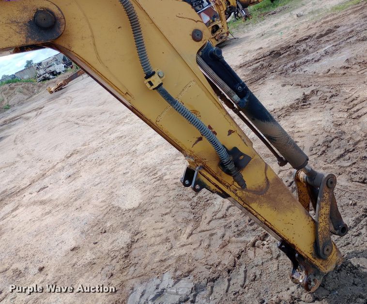 image for item NU9870 2004 Caterpillar  305C CR mini excavator