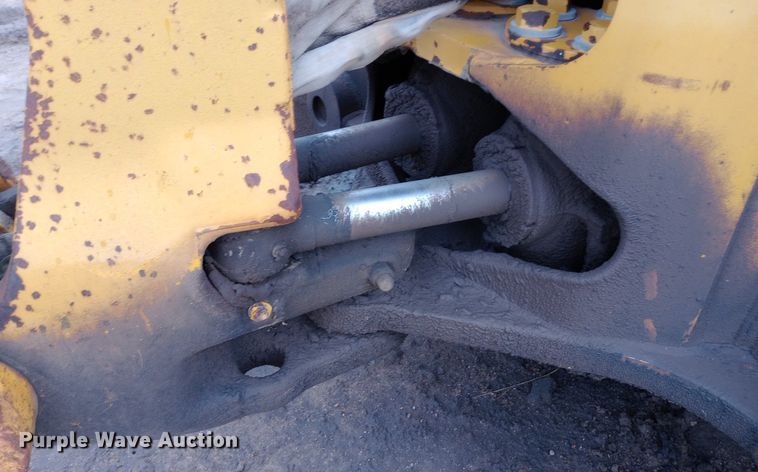 image for item NU9873 1989 John Deere 410C backhoe