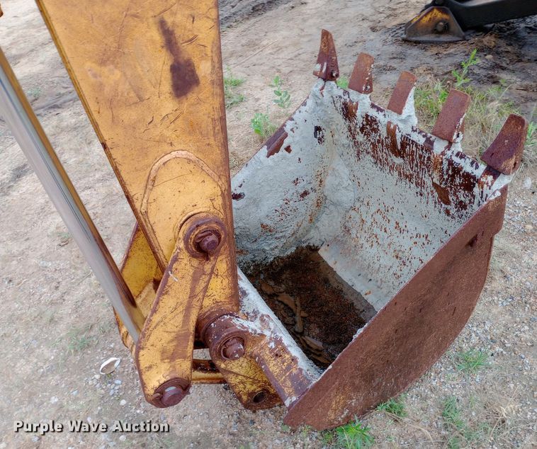 image for item NU9873 1989 John Deere 410C backhoe