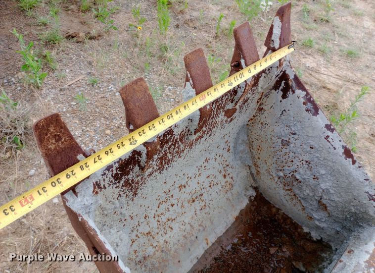 image for item NU9873 1989 John Deere 410C backhoe