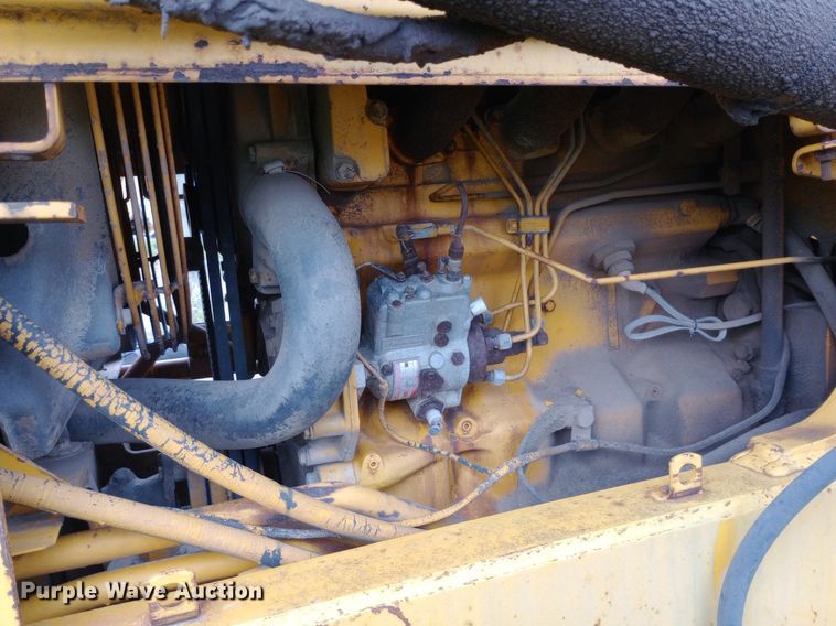 image for item NU9873 1989 John Deere 410C backhoe