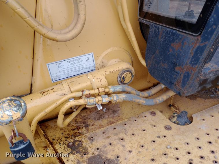 image for item NU9874 1997 Caterpillar  416C backhoe