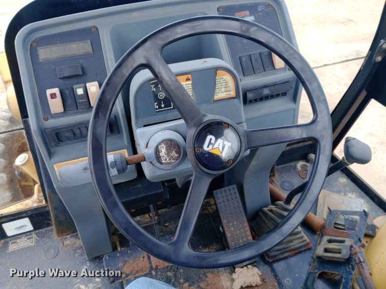 image for item NU9874 1997 Caterpillar  416C backhoe