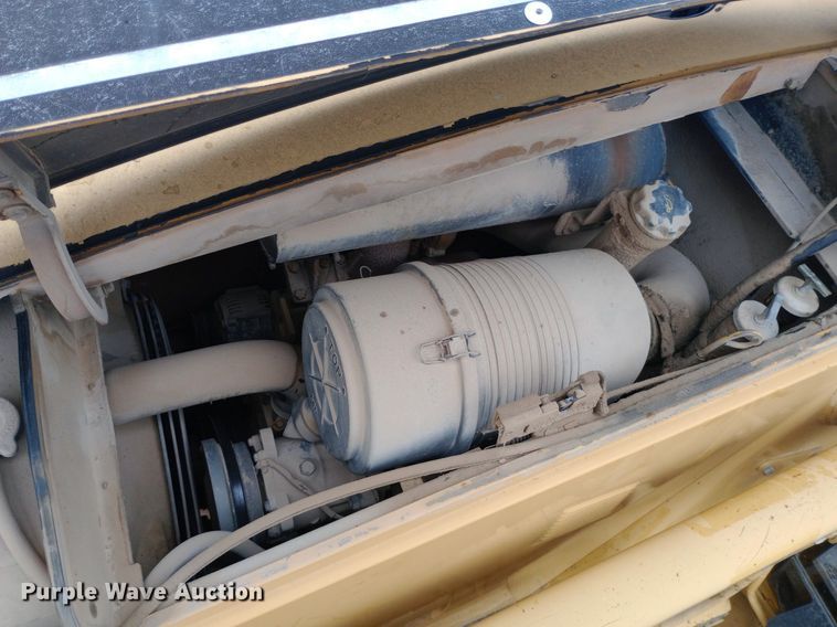 image for item NU9874 1997 Caterpillar  416C backhoe