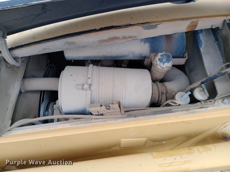 image for item NU9874 1997 Caterpillar  416C backhoe