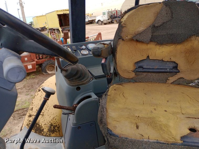 image for item NU9876 1996 Caterpillar  416C backhoe