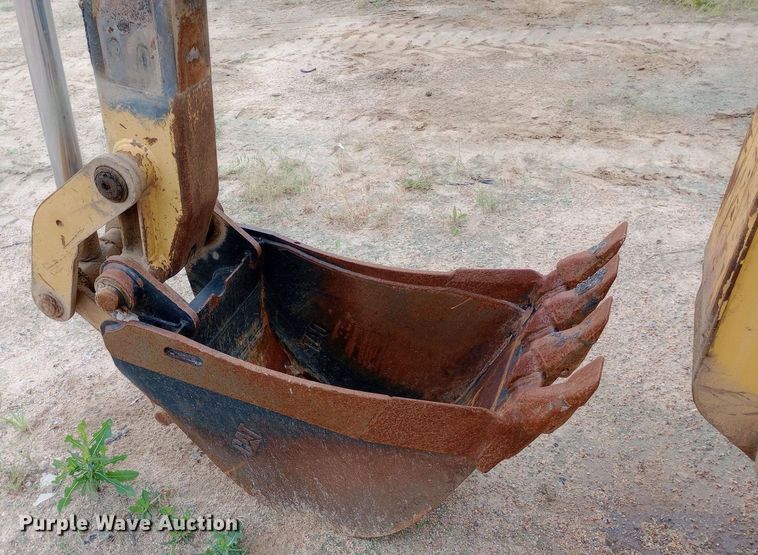 image for item NU9877 1998 Caterpillar  416C backhoe