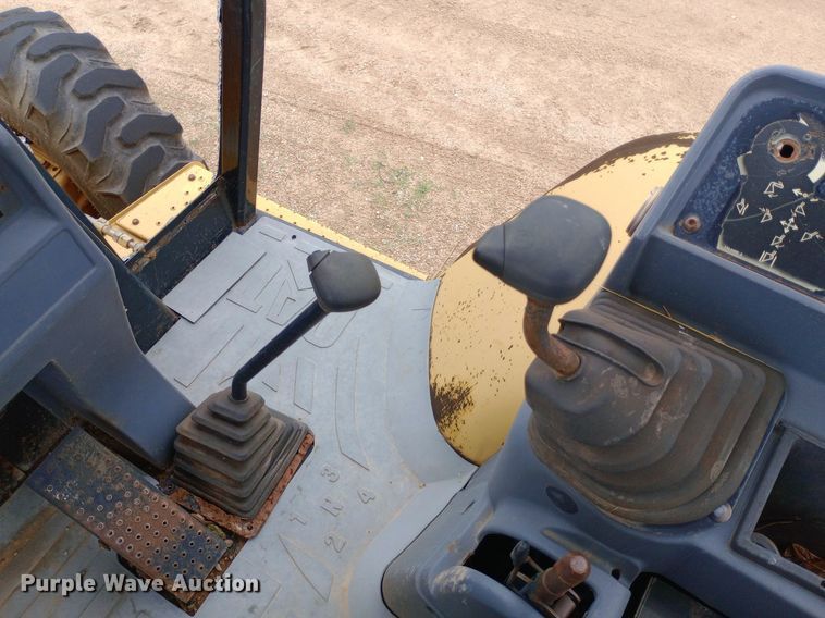 image for item NU9877 1998 Caterpillar  416C backhoe