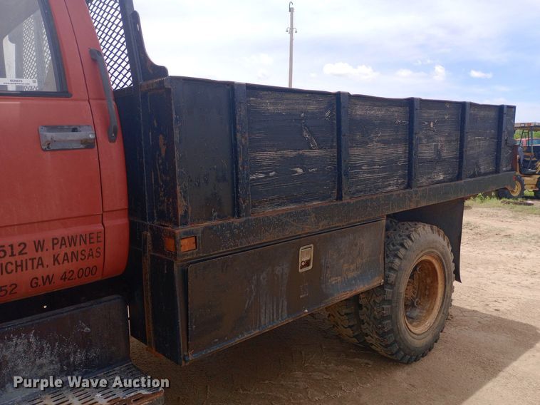 image for item NU9878 1990 GMC Topkick C6500 dump truck