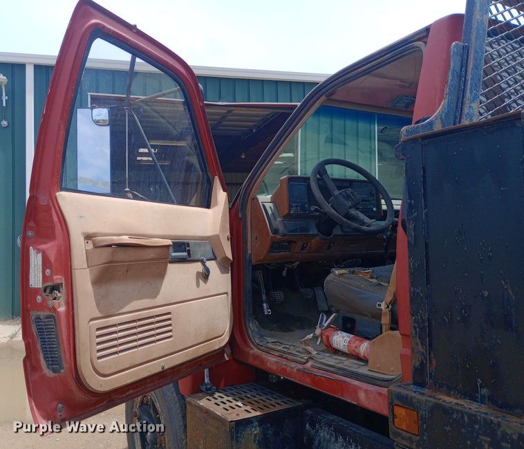 image for item NU9878 1990 GMC Topkick C6500 dump truck