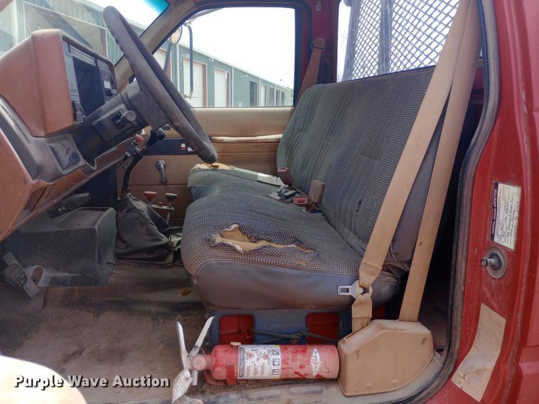 image for item NU9878 1990 GMC Topkick C6500 dump truck