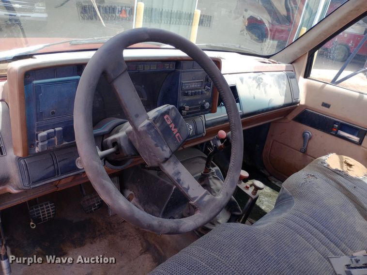 image for item NU9878 1990 GMC Topkick C6500 dump truck