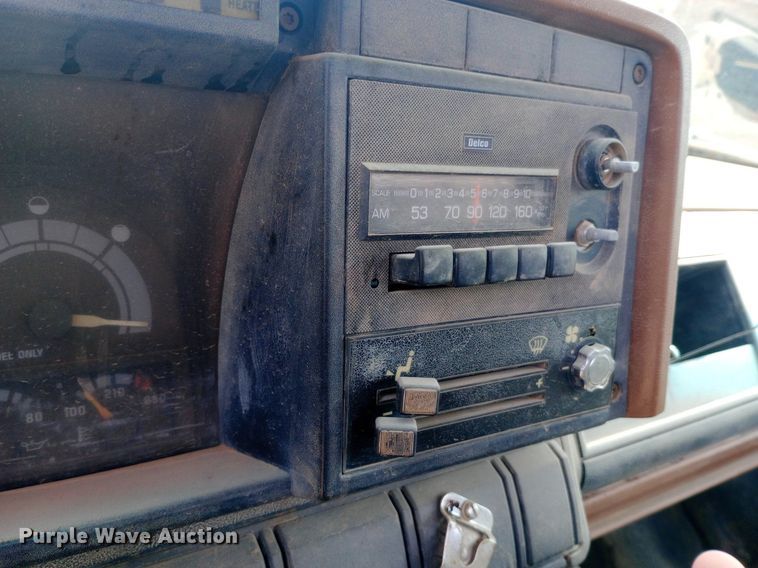 image for item NU9878 1990 GMC Topkick C6500 dump truck