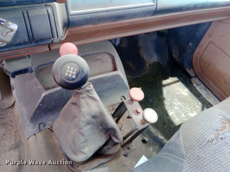 image for item NU9878 1990 GMC Topkick C6500 dump truck