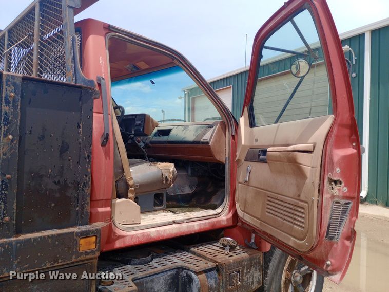 image for item NU9878 1990 GMC Topkick C6500 dump truck