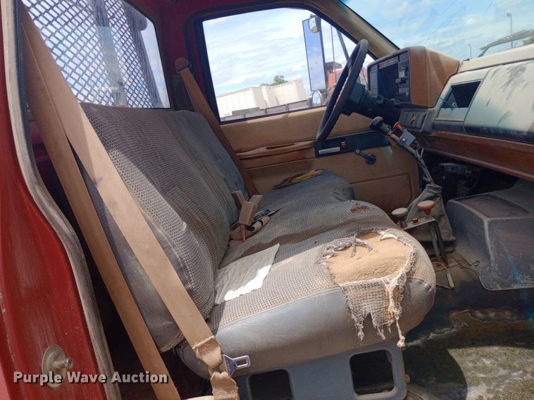 image for item NU9878 1990 GMC Topkick C6500 dump truck