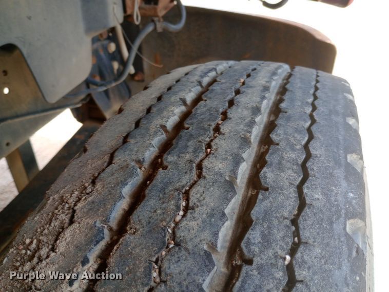 image for item NU9878 1990 GMC Topkick C6500 dump truck