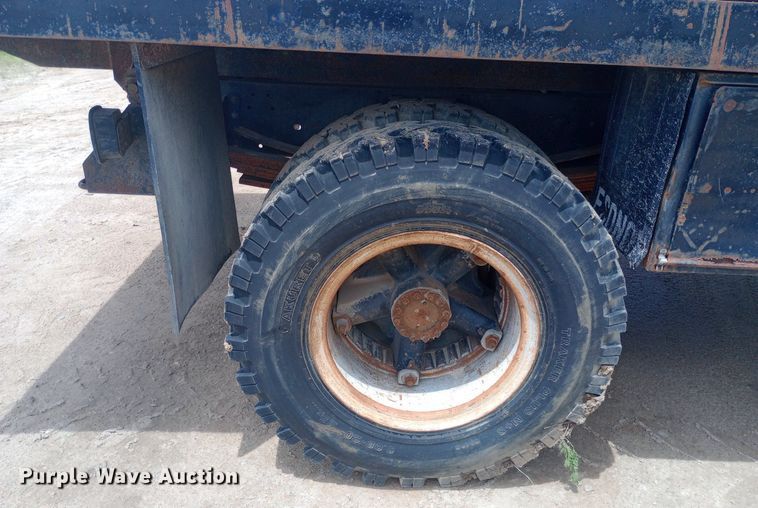 image for item NU9878 1990 GMC Topkick C6500 dump truck