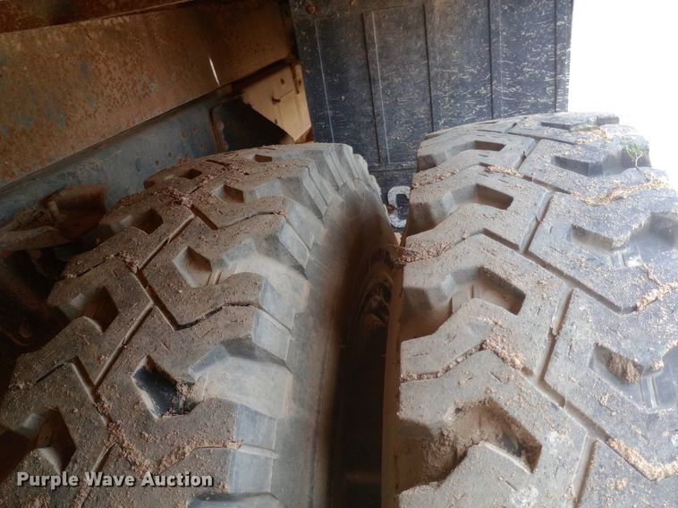 image for item NU9878 1990 GMC Topkick C6500 dump truck