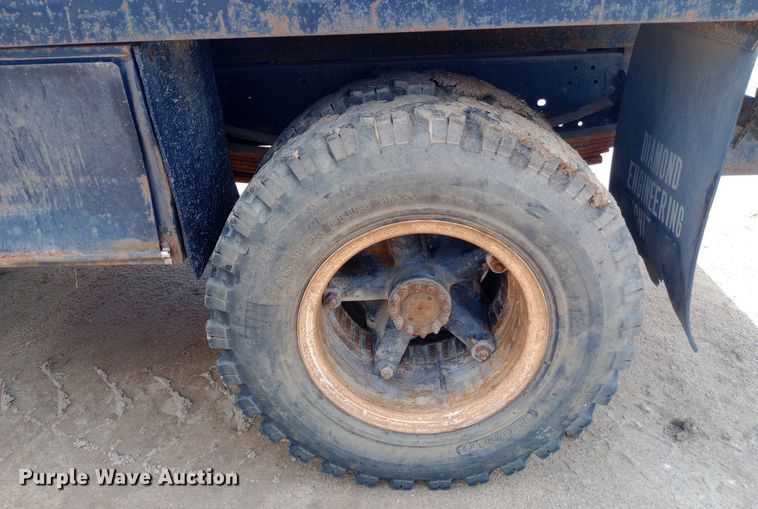 image for item NU9878 1990 GMC Topkick C6500 dump truck