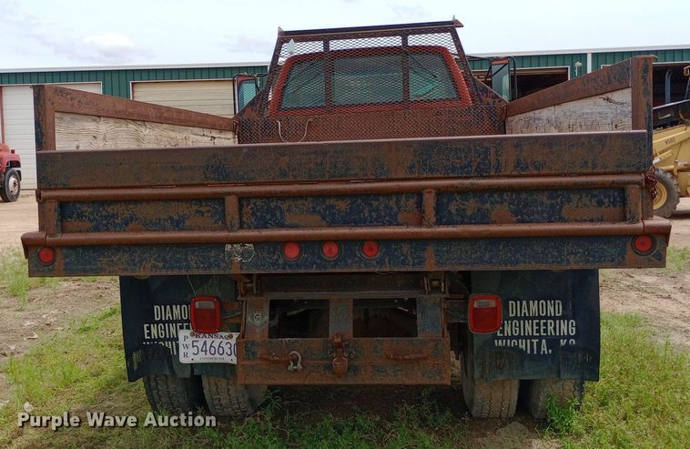 image for item NU9879 1997 GMC C7500 dump truck