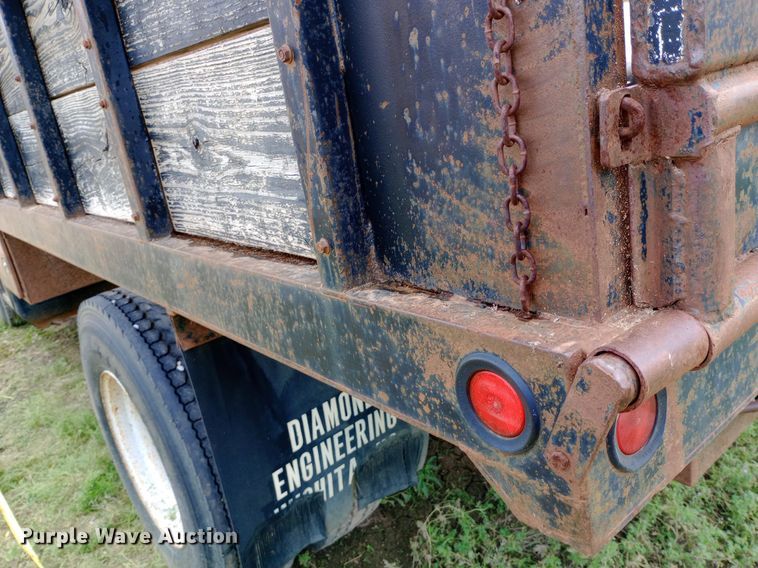 image for item NU9879 1997 GMC C7500 dump truck