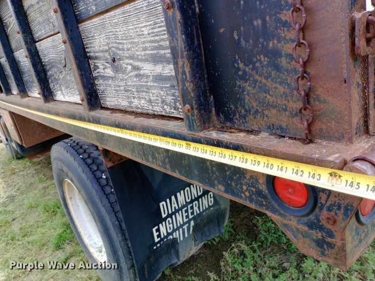 image for item NU9879 1997 GMC C7500 dump truck