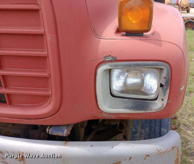 image for item NU9879 1997 GMC C7500 dump truck