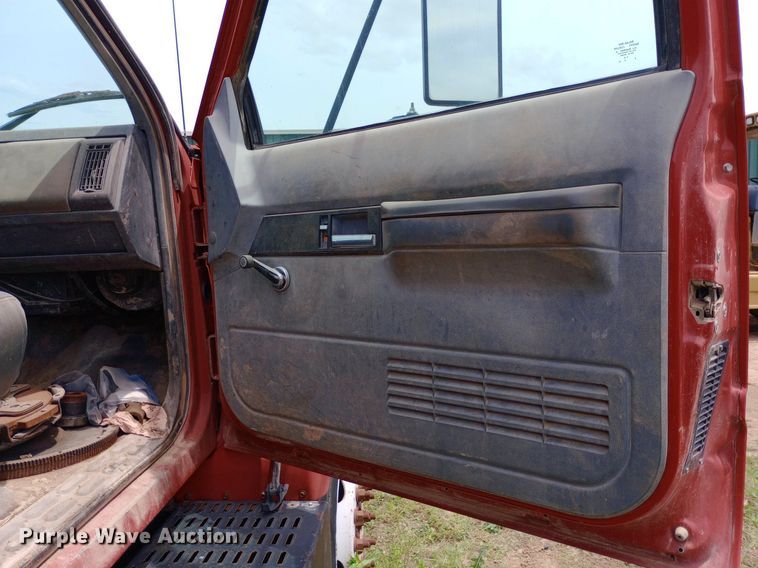 image for item NU9879 1997 GMC C7500 dump truck