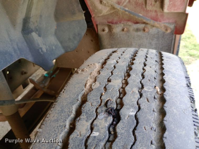 image for item NU9879 1997 GMC C7500 dump truck