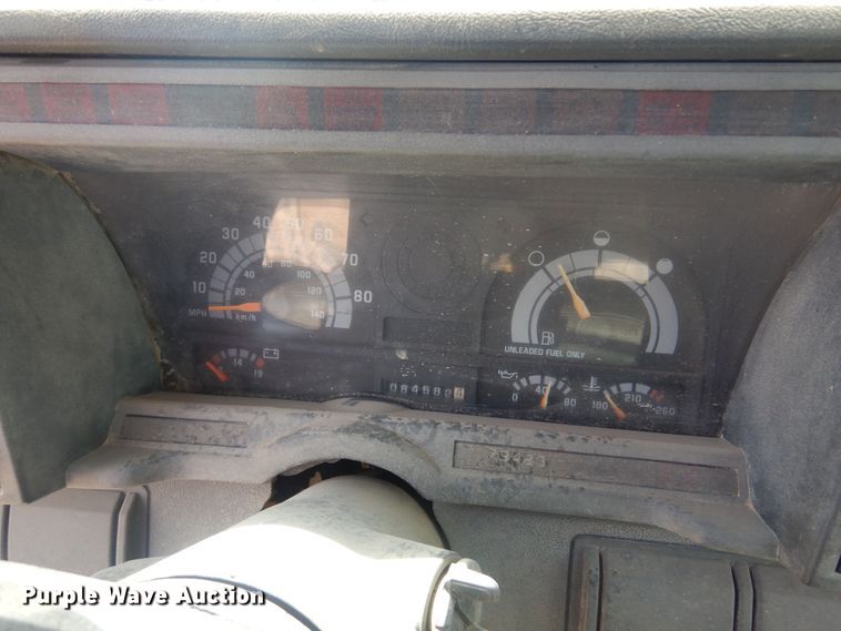 image for item NU9883 2000 GMC C7500 dump truck