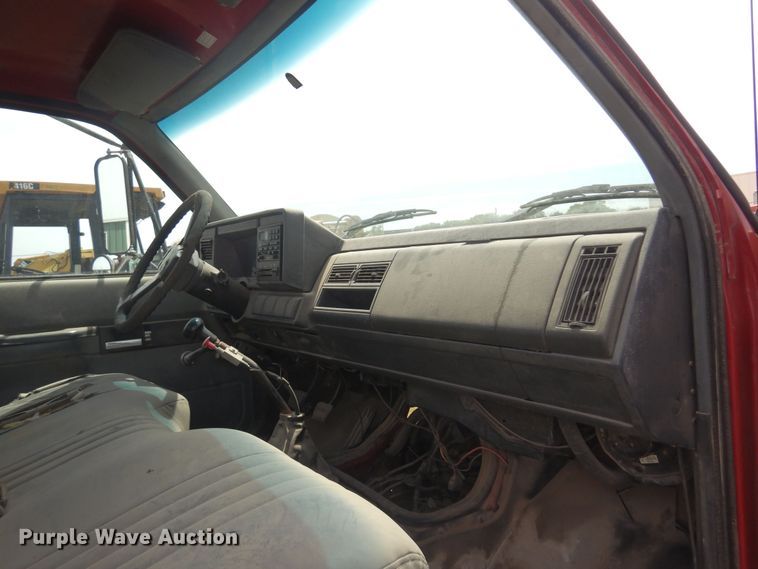 image for item NU9883 2000 GMC C7500 dump truck