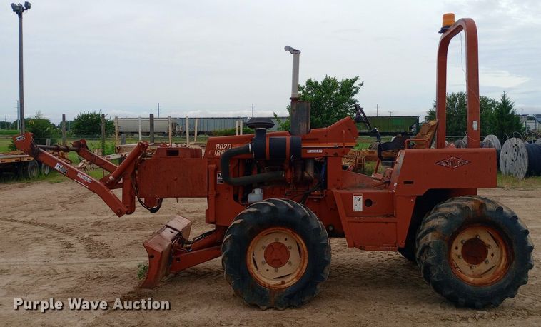 image for item NU9885 1998 Ditch Witch 8020 cable plow