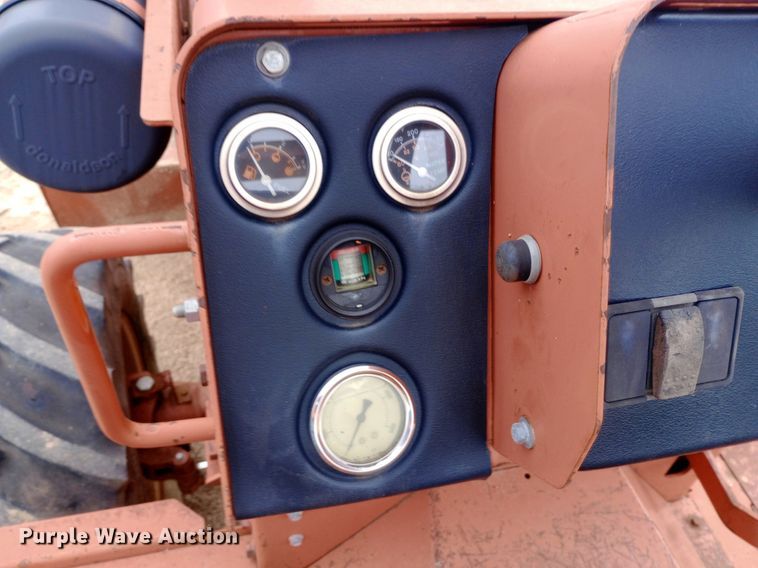 image for item NU9885 1998 Ditch Witch 8020 cable plow