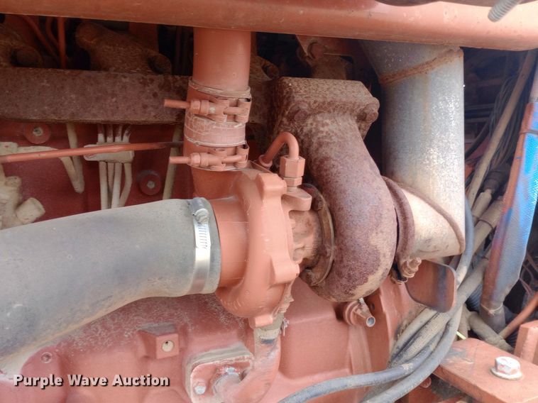 image for item NU9885 1998 Ditch Witch 8020 cable plow