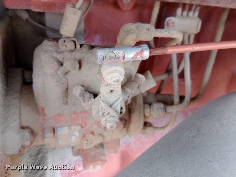 image for item NU9885 1998 Ditch Witch 8020 cable plow