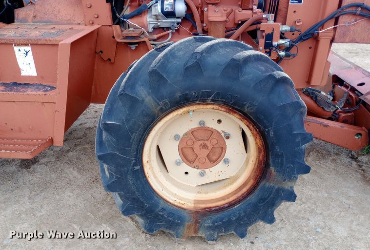 image for item NU9885 1998 Ditch Witch 8020 cable plow