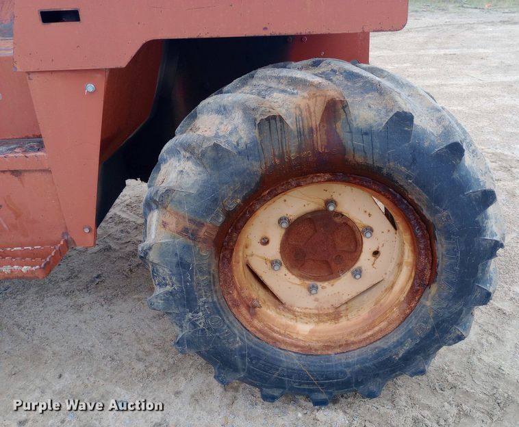 image for item NU9885 1998 Ditch Witch 8020 cable plow