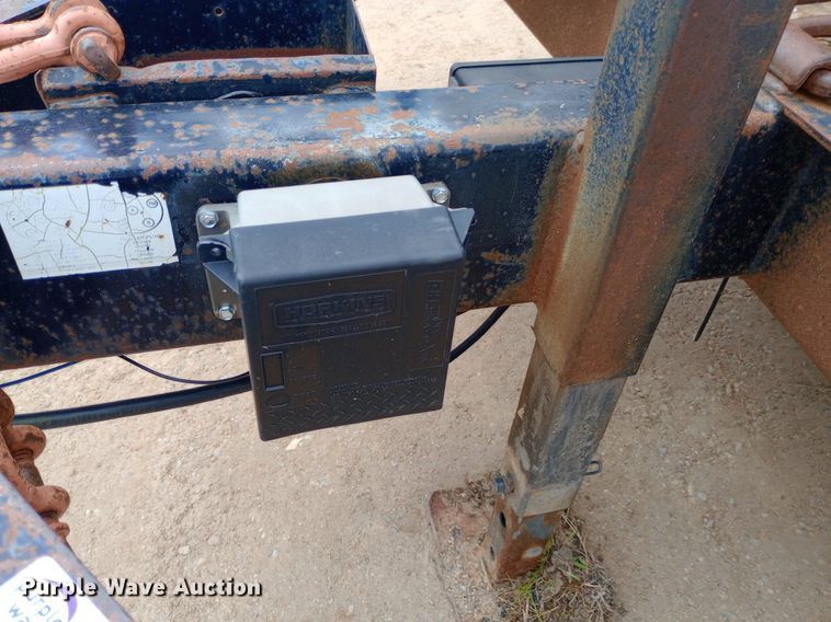 image for item NU9889 2006 Vermeer D6x6 Six Shooter directional boring unit with trailer